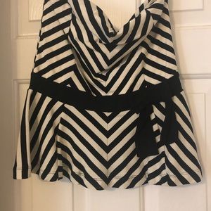 Cute strapless knit top. NWT. Large forever 21